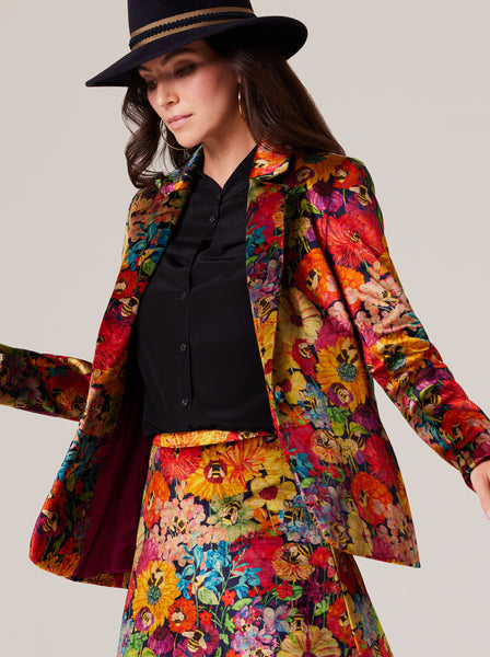 LIZ BLAZER