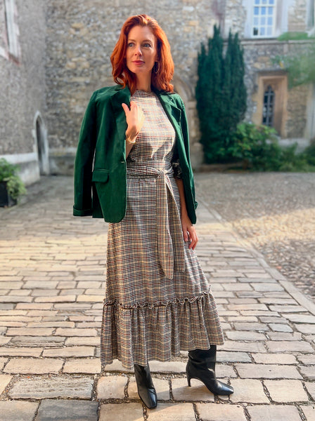 LIZ BLAZER